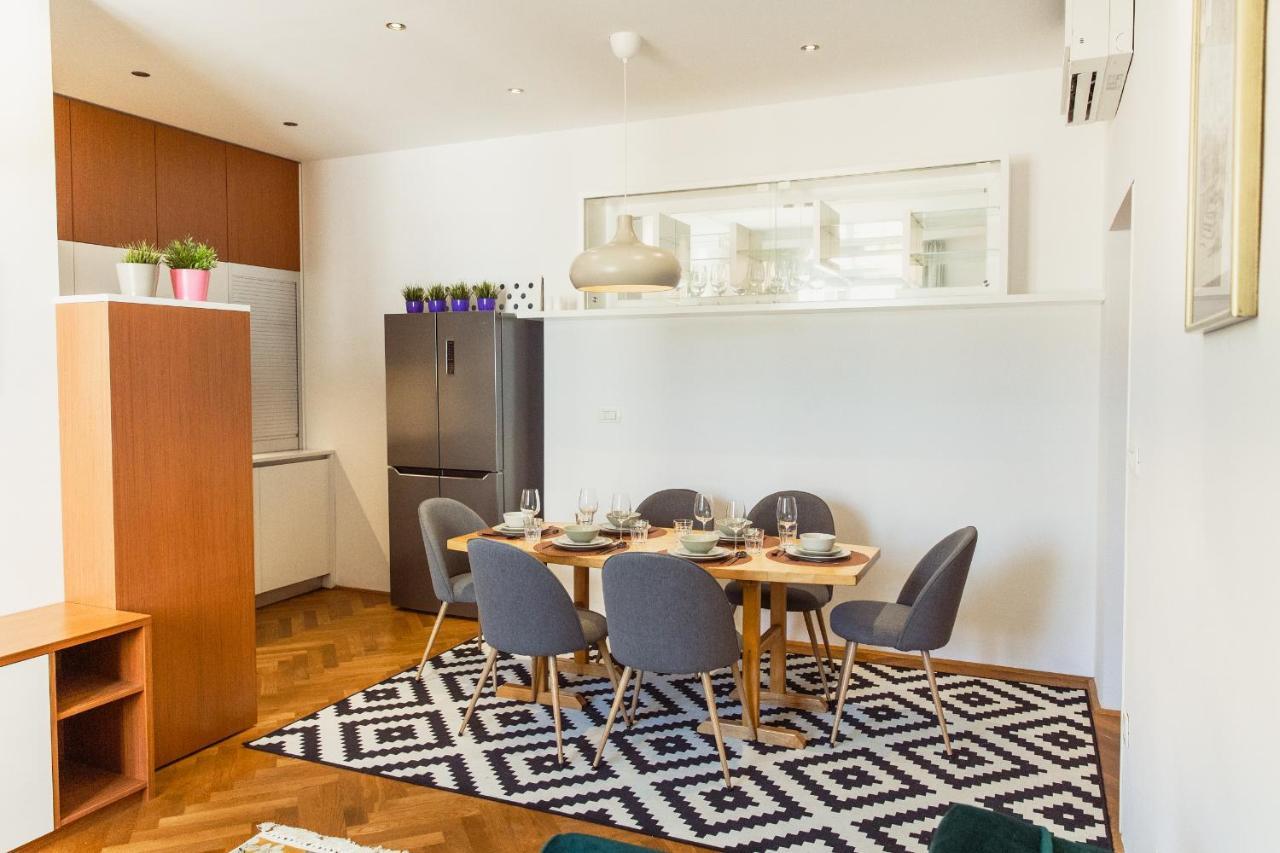 Top Location City Centre Condo In Historic Building With Free Garage Parking Ljubljana Exteriör bild