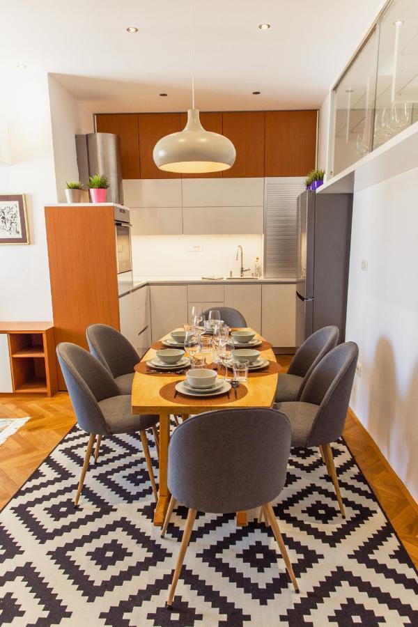 Top Location City Centre Condo In Historic Building With Free Garage Parking Ljubljana Exteriör bild